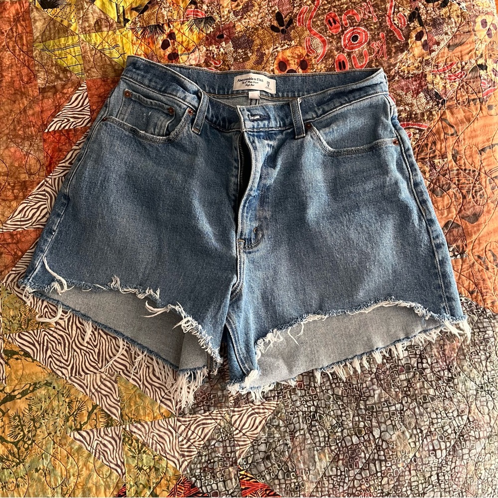 Abercrombie Curve Love Mom Shorts 29